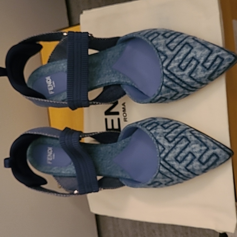 Fendi Colibri 85mm Slingback Pumps